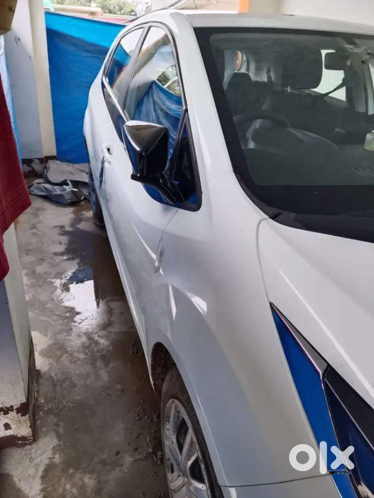 Tata Altroz 1.2 Xma Plus 2025