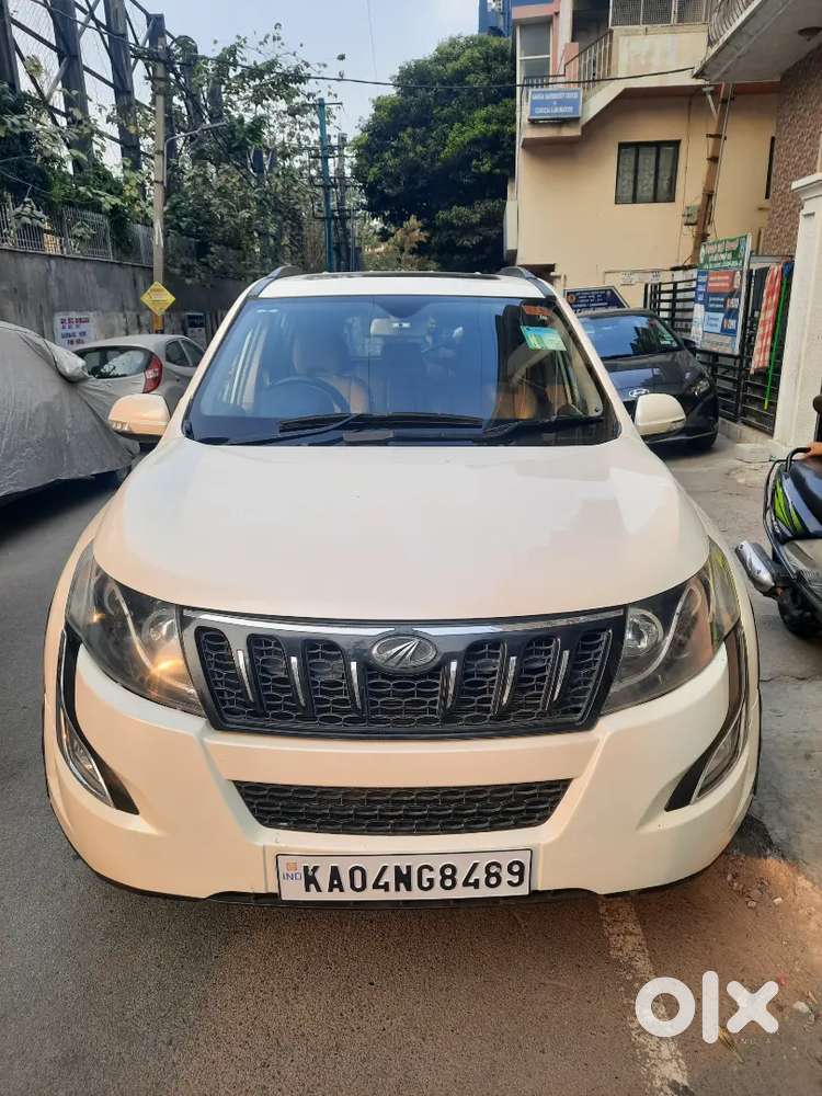 Mahindra Xuv500 W10 2017 Diesel Well Maintained