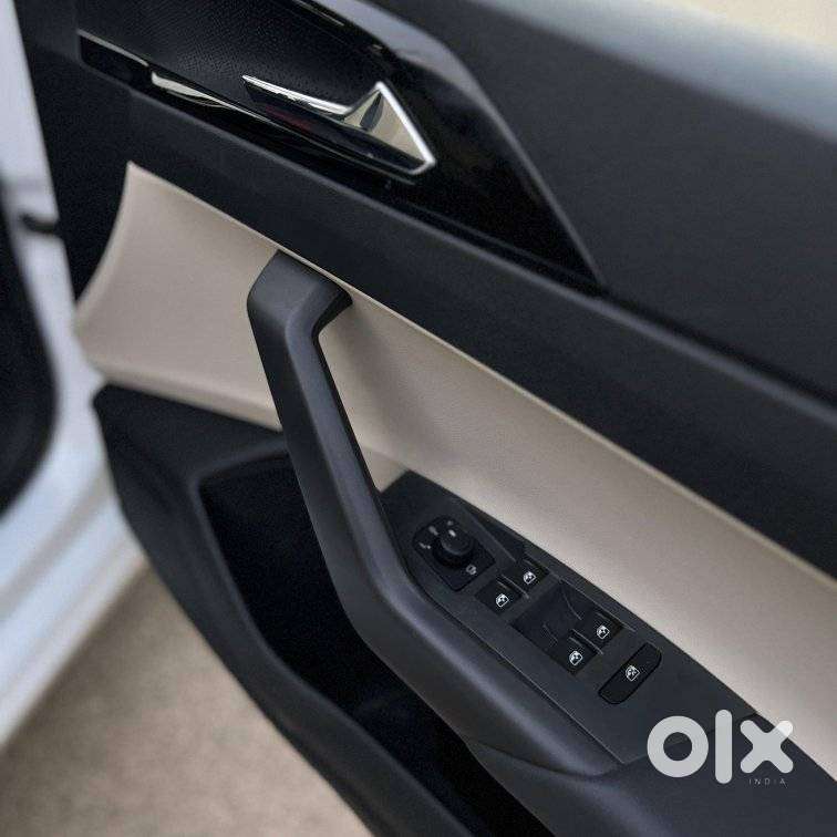 Skoda Slavia 1.0 Tsi Style, 2024, Petrol