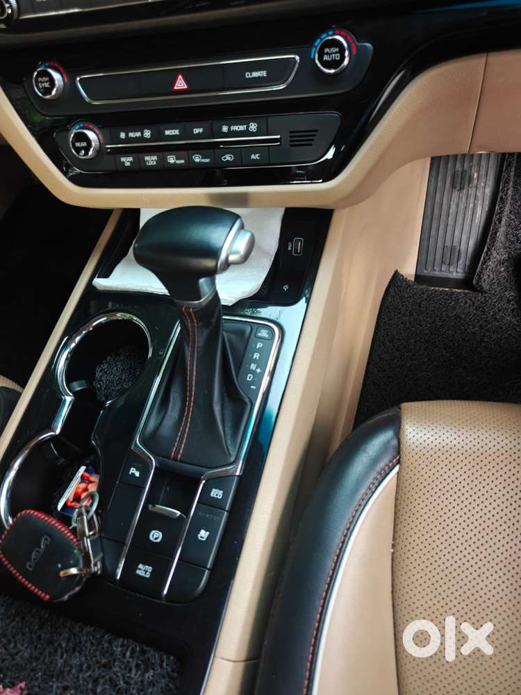 Kia Carnival Limousine, 2021, Diesel