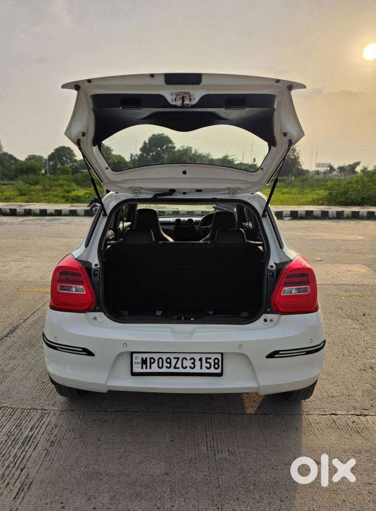 Maruti Suzuki Swift Vxi Optional, 2022, Petrol