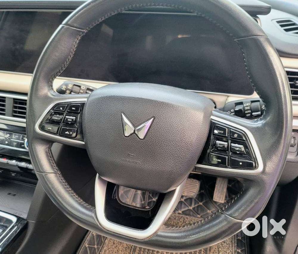 Mahindra Xuv700 2.0 Ax 7 Petrol At Luxury Pack Str, 2023, Petrol