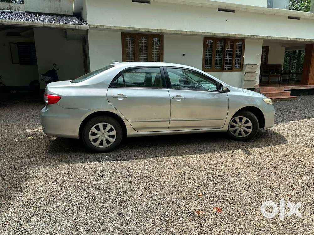 Toyota Corolla Altis 2012
