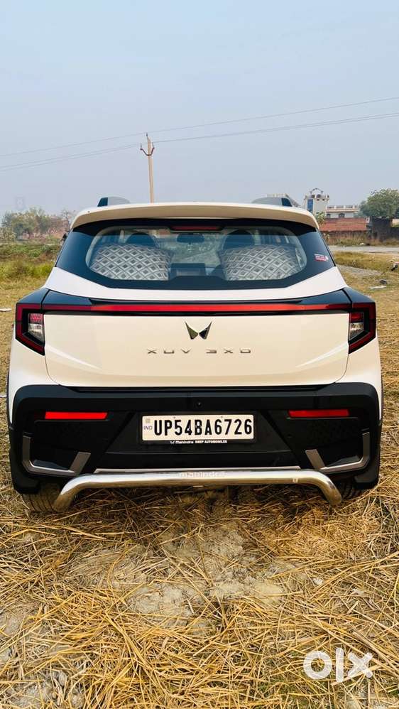 Mahindra Xuv 3xo 2025 Petrol 8000 Km Driven