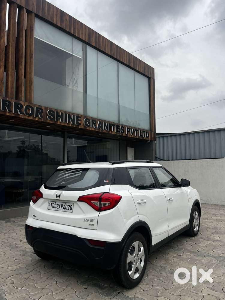 Mahindra Xuv300 1.2 W6 Amt Petrol, 2023, Petrol