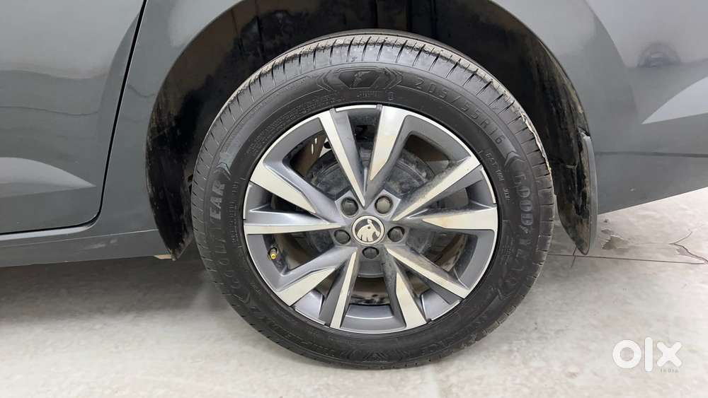 Skoda Slavia Style 1.5l Tsi Dsg, 2022, Petrol