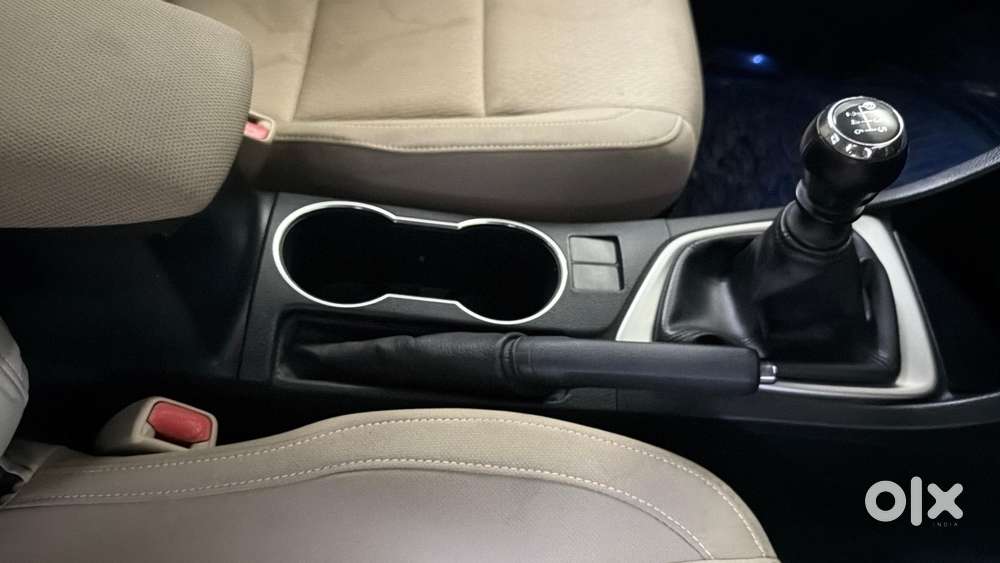Toyota Corolla Altis G Mt, 2015, Petrol