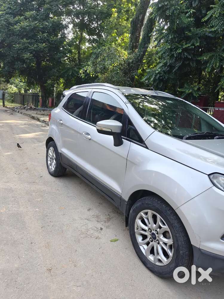 Ford Ecosport 2015 Titanium Petrol – 90k Km  Well Maintained