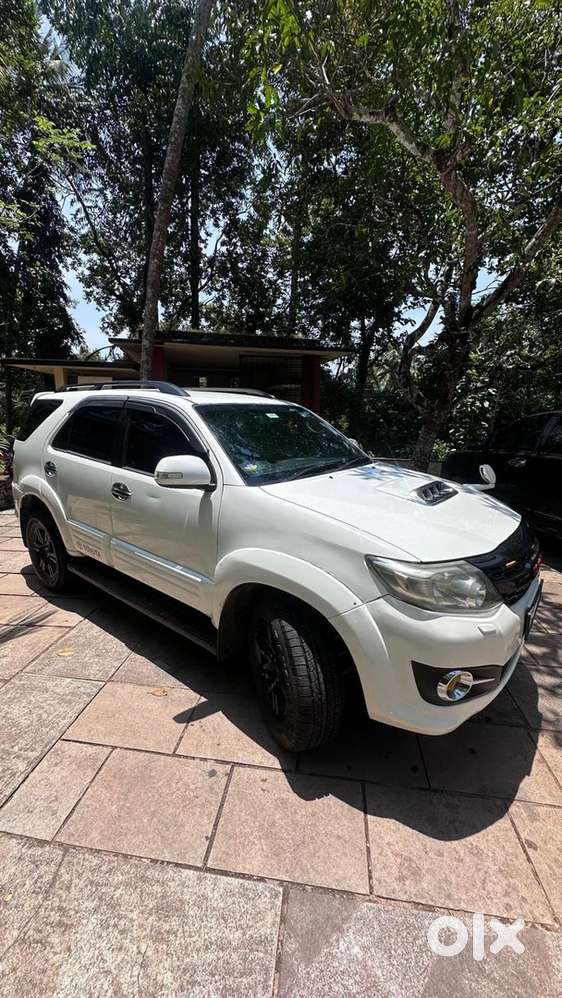 Toyota Fortuner 2014 Diesel 200000 Km Driven