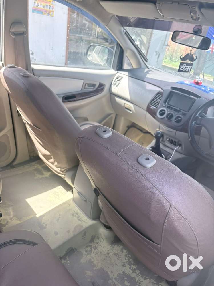 Toyota Innova Diesel 2011