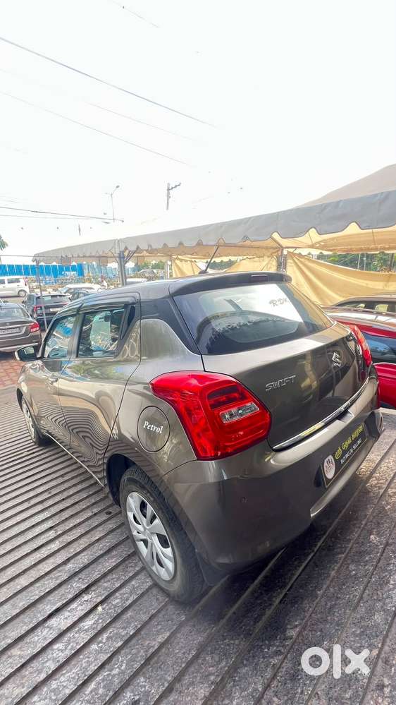 Maruti Suzuki Swift Vxi + Manual, 2022, Petrol