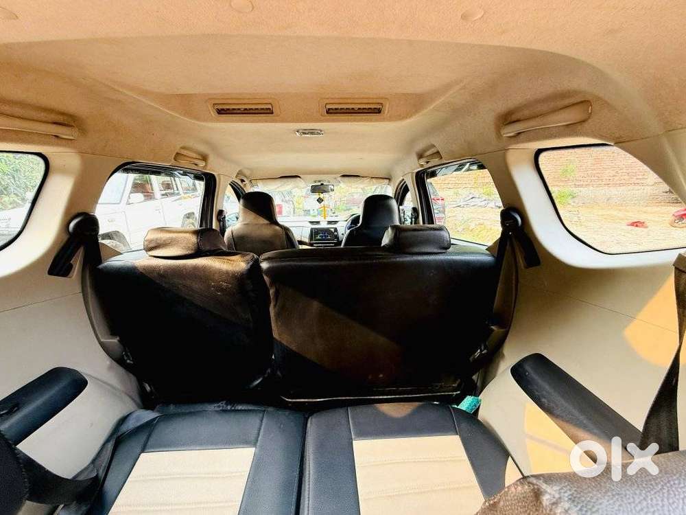 Renault Triber Rxz, 2022, Petrol