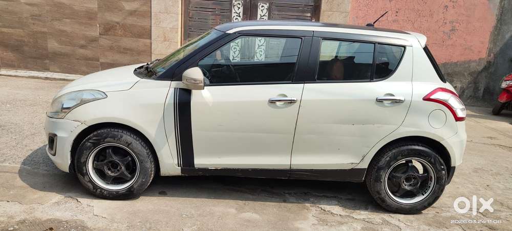 Maruti Suzuki Swift Vxi Abs Bsiv, 2016, Petrol