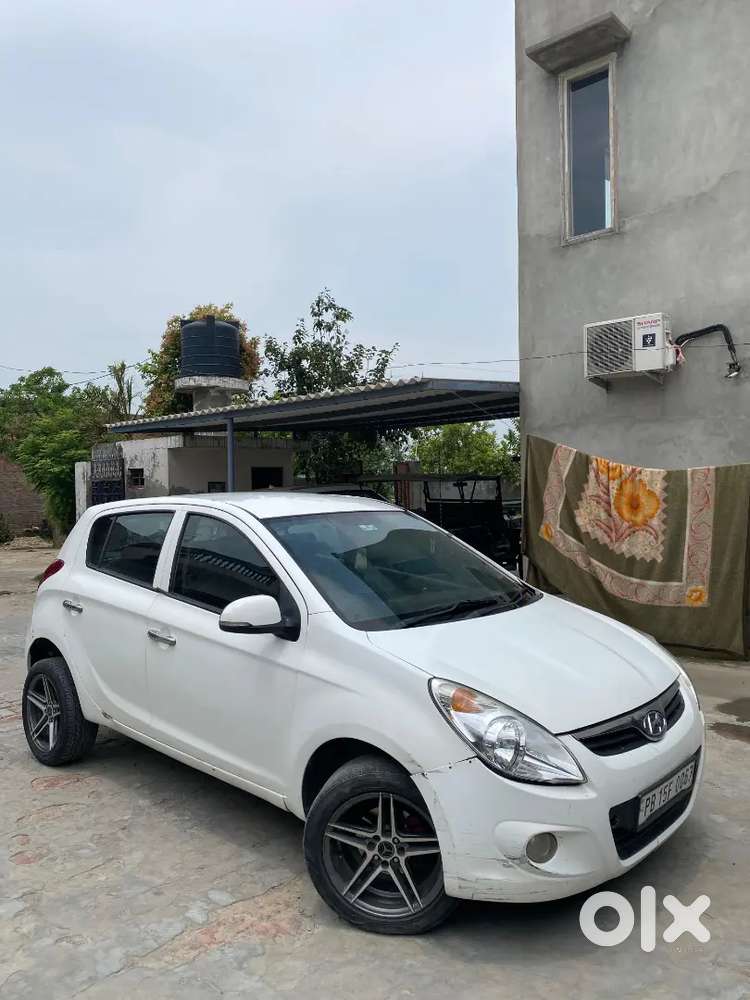 Hyundai New I20 2011 Diesel 150000 Km Driven Sports All Original