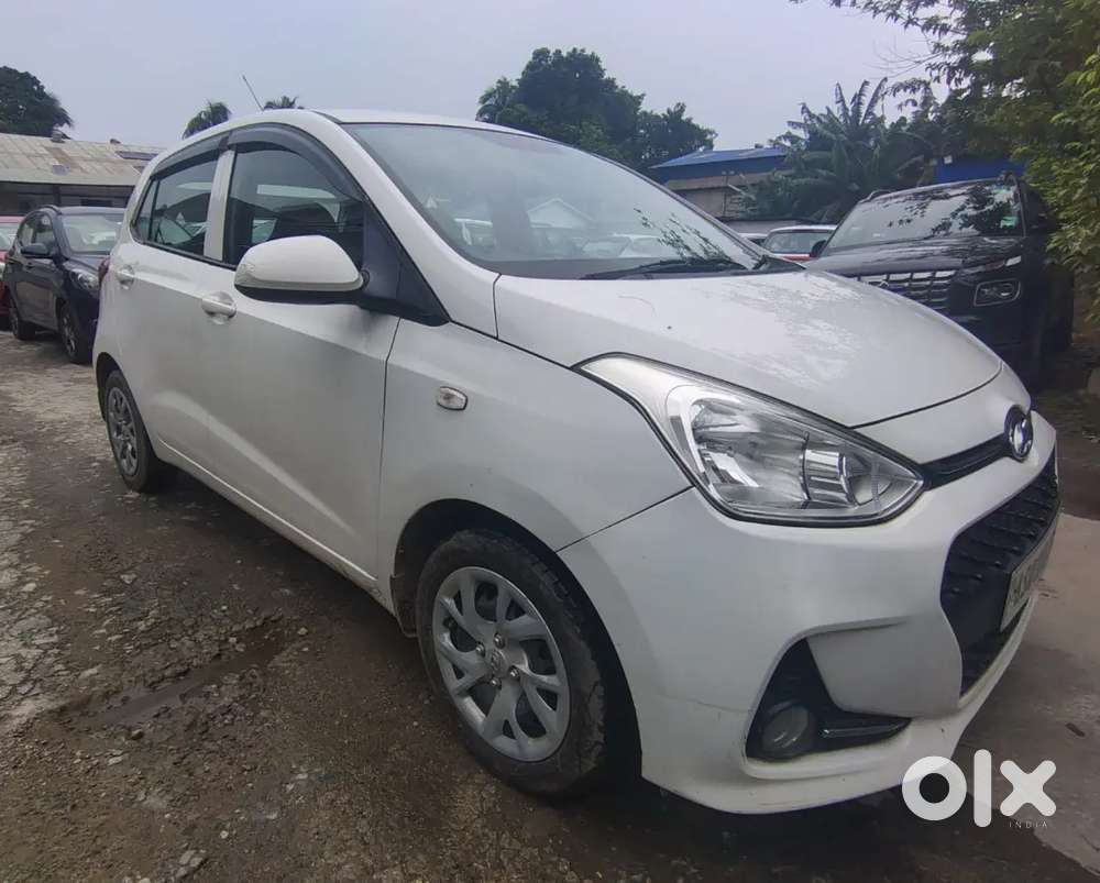 Hyundai Grand I10 2017 Petrol 105000 Km Driven