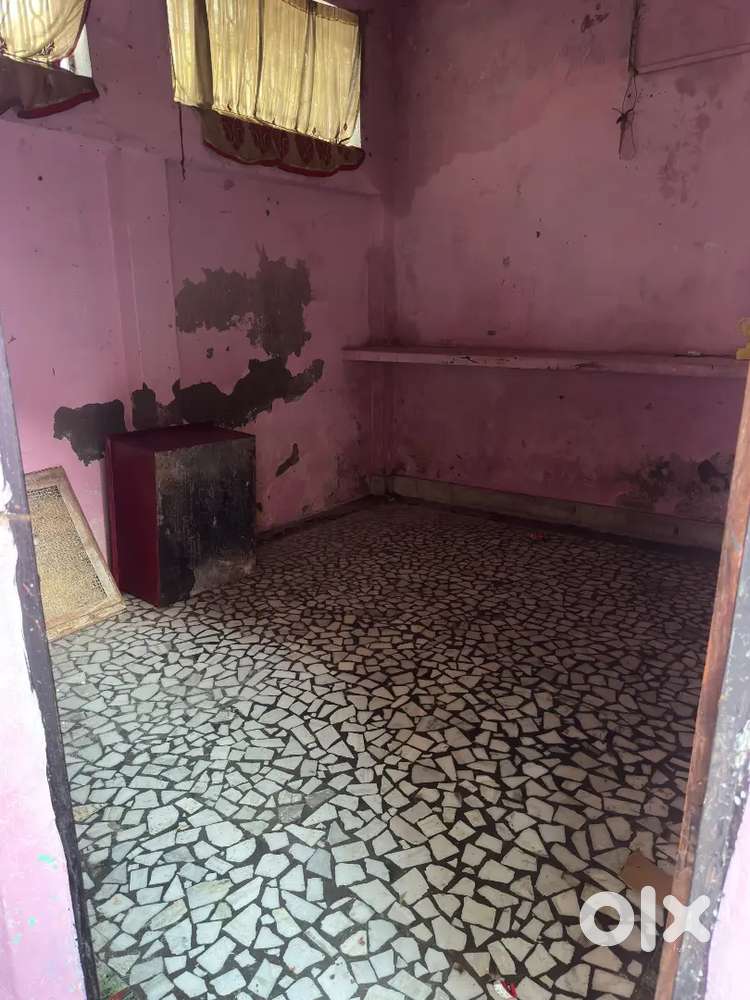 1 room available for rent big lawn terrace all usable