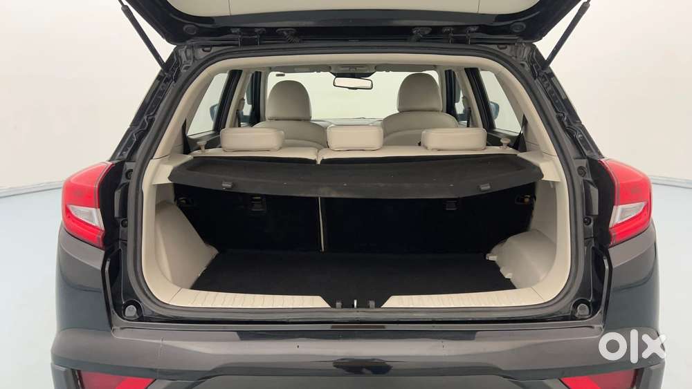 Mahindra Xuv300 W8 Option, 2022, Petrol