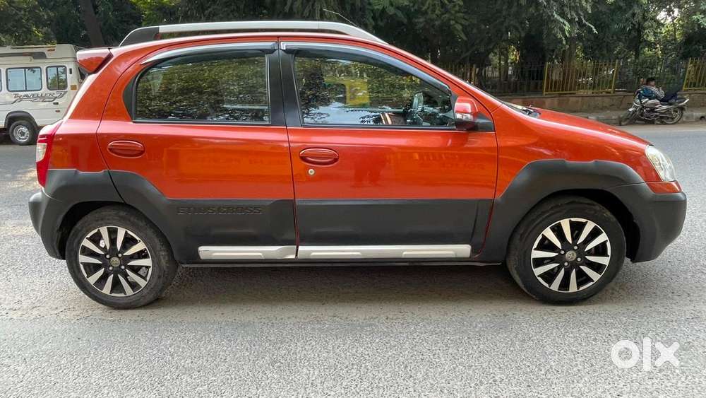 Toyota Etios Cross 1.2l G, 2017, Petrol