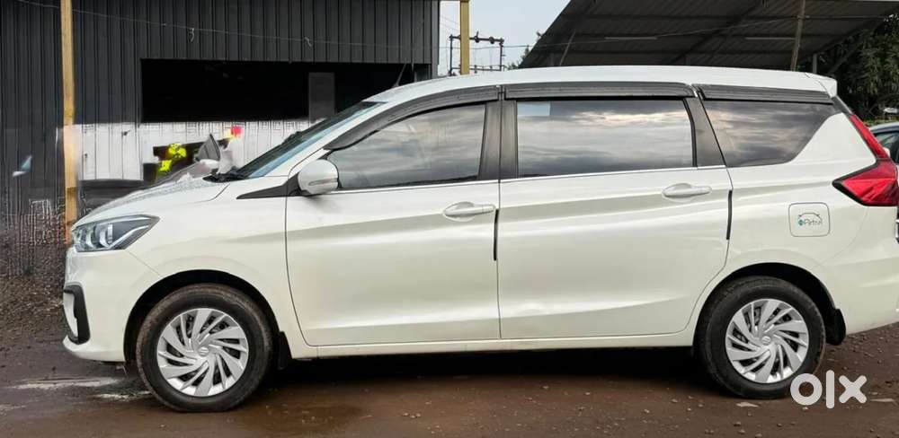 Maruti Suzuki Ertiga 1.5 Vxi, 2022, Petrol