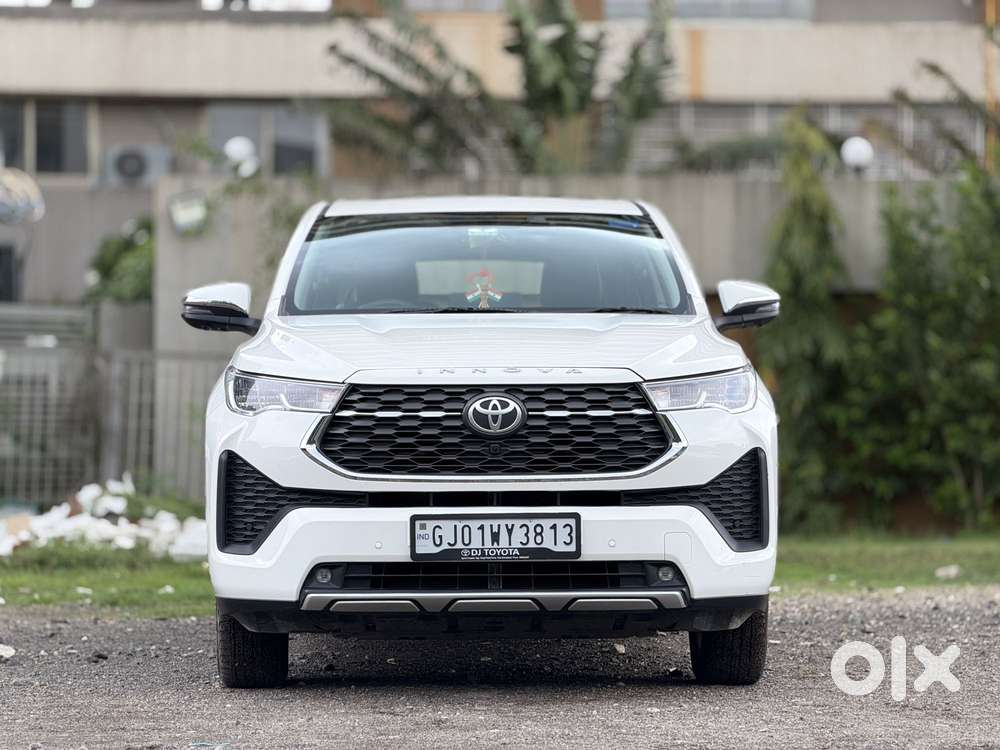 Toyota Innova Hycross 2.0 Vx (o) Hybrid 7 Str, 2025, Petrol