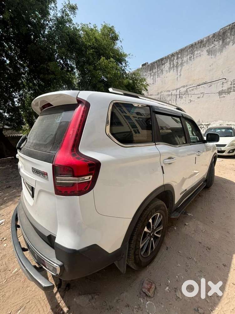 Mahindra Petrol Car 2025