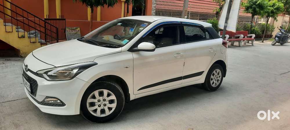 Hyundai I20 Petrol Cvt Magna Executive, 2015, Petrol