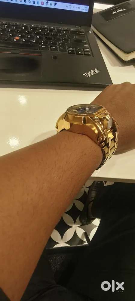 Mens heavy dubai wrist watch
