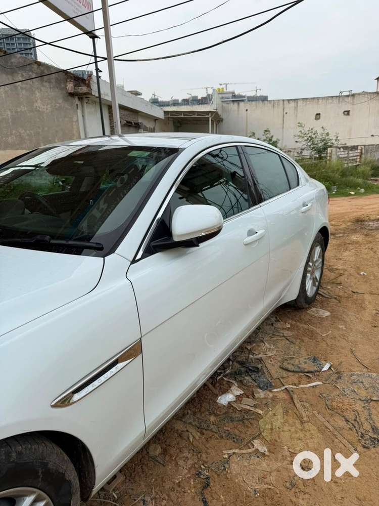 Jaguar Xe Diesel 13000 Km Driven