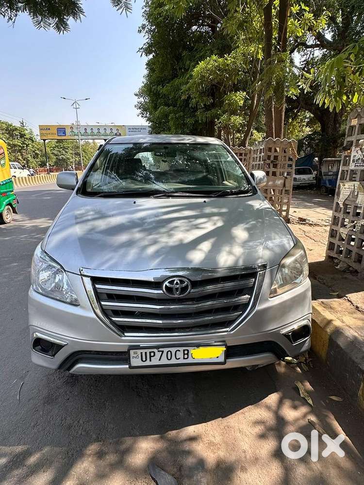 Toyota Innova 2012