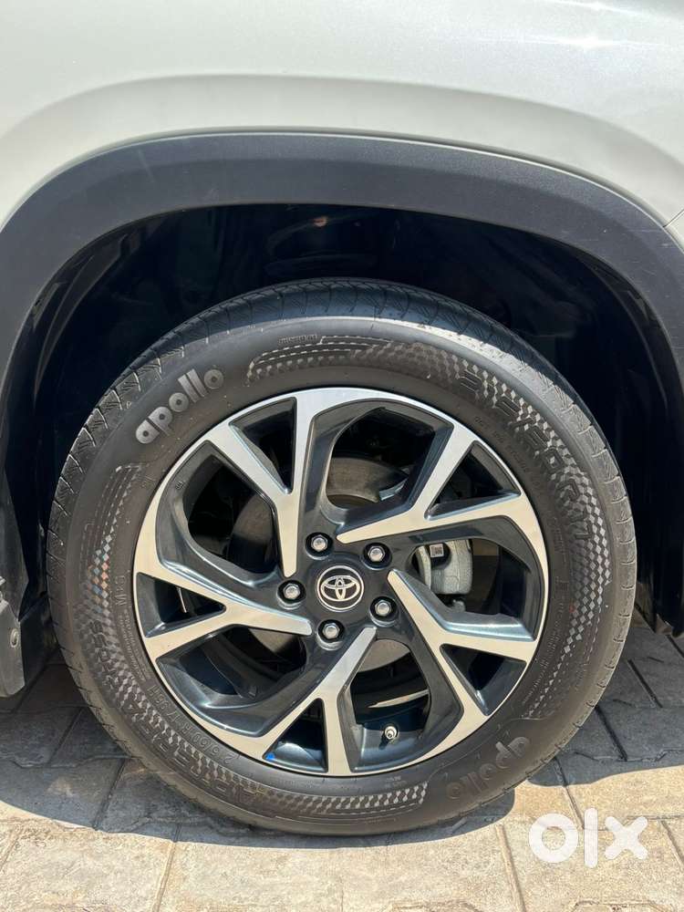 Toyota Urban Cruiser Hyryder 1.5 V Hybrid, 2024