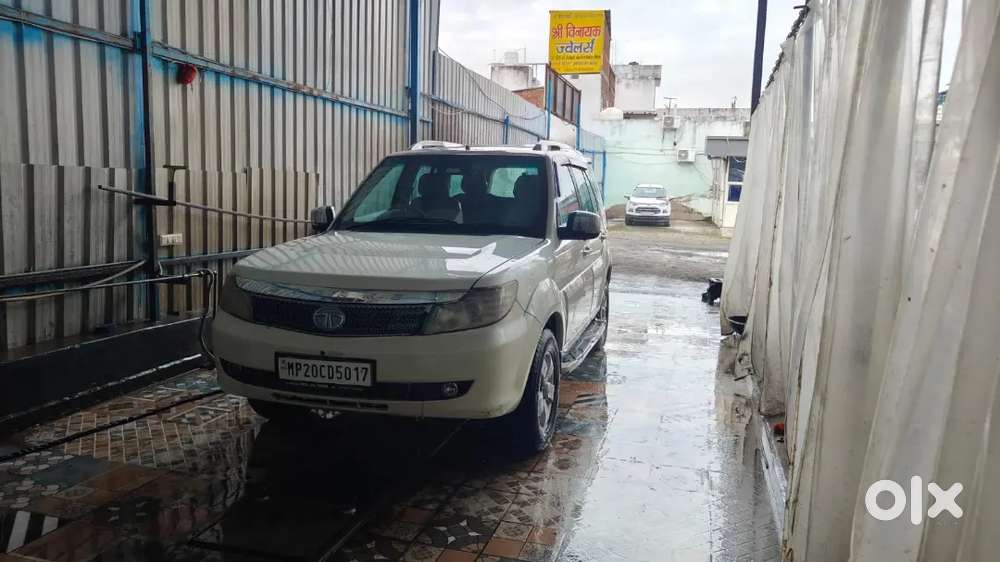 Tata Safari Storme 4x2 Vx Top Model