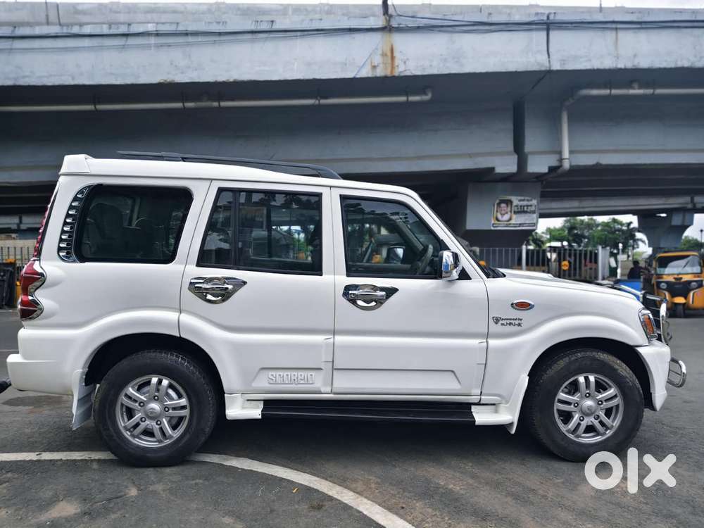 Mahindra Scorpio Vlx 2wd Abs At Bsiii, 2012, Diesel