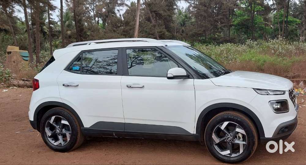 Hyundai Venue 2020 Petrol Well Maintained