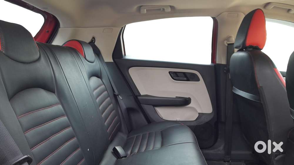 Tata Altroz Xma Plus (s), 2024, Petrol