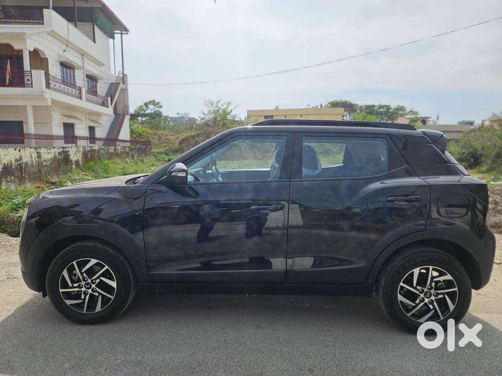 Mahindra Xuv 3xo Ax5 Pm Mt, 2025, Petrol