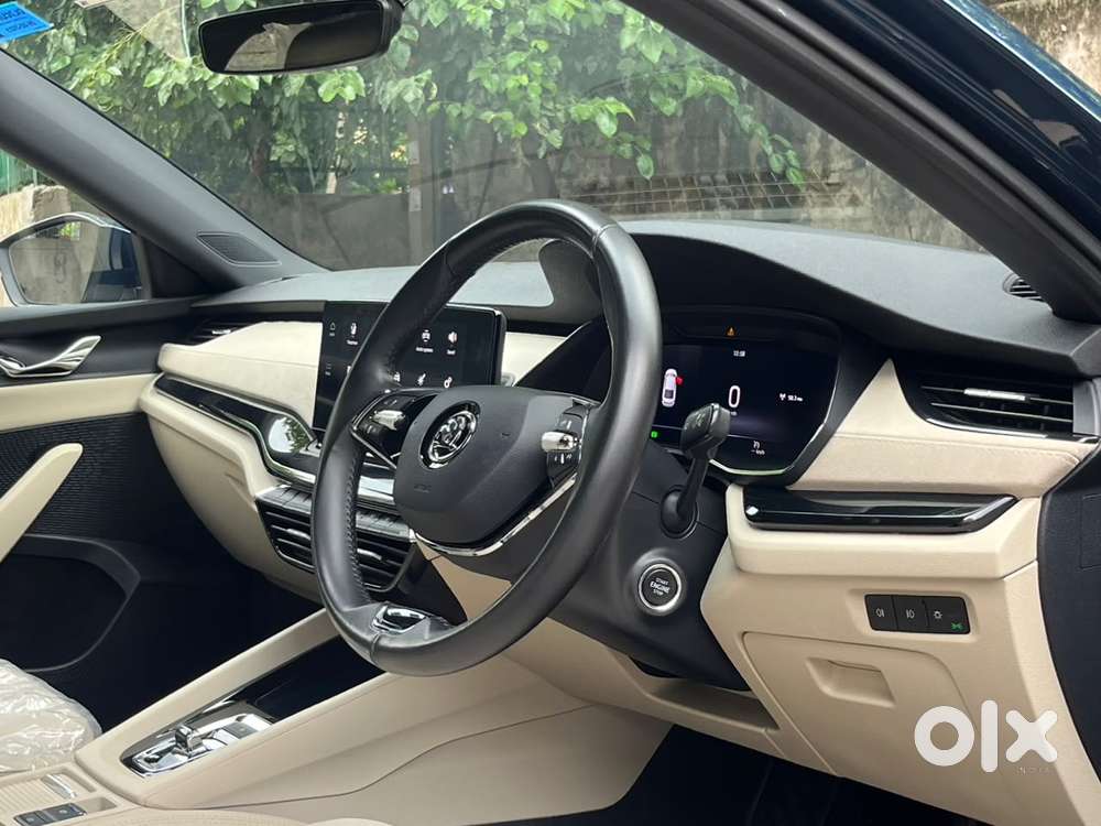 Skoda Octavia 1.8 Tsi At Style, 2023, Petrol