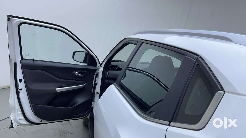 Nissan Magnite 1.0 Xv Premium Turbo Cvt (o), 2022, Petrol