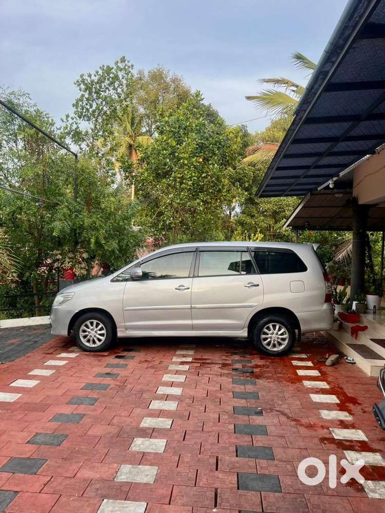 Toyota Innova 2013 Vx Diesel 140000 Km Driven