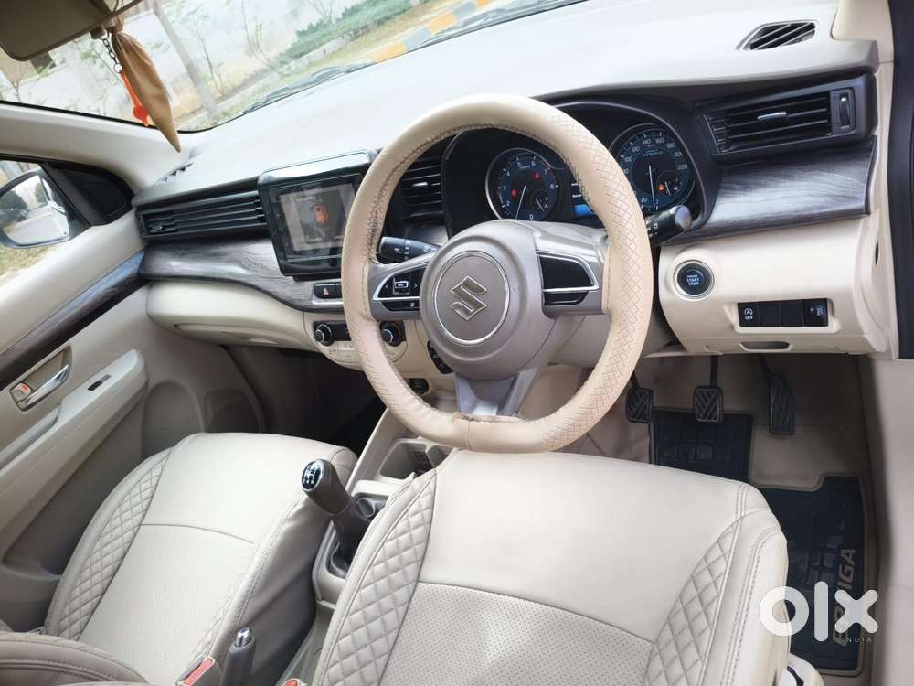 Maruti Suzuki Ertiga Zxi Shvs, 2022, Petrol