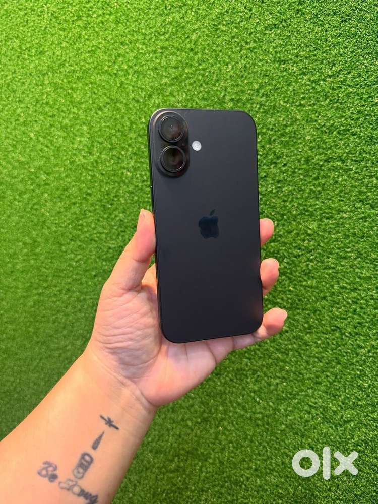 iPhone 16  Black colour 128 gb variant available with bill&box