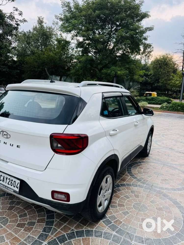 Hyundai Venue S 1.2 Petrol, 2022, Petrol