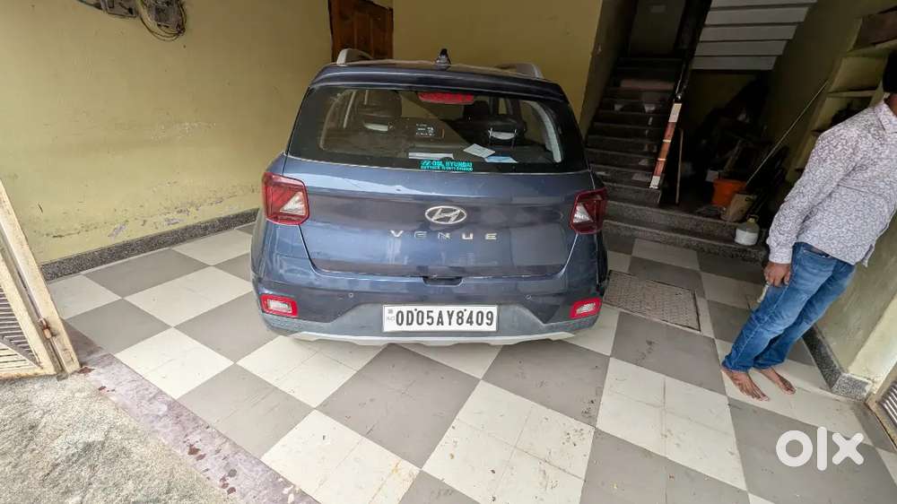 Hyundai Venue 2020 Petrol Well Maintained