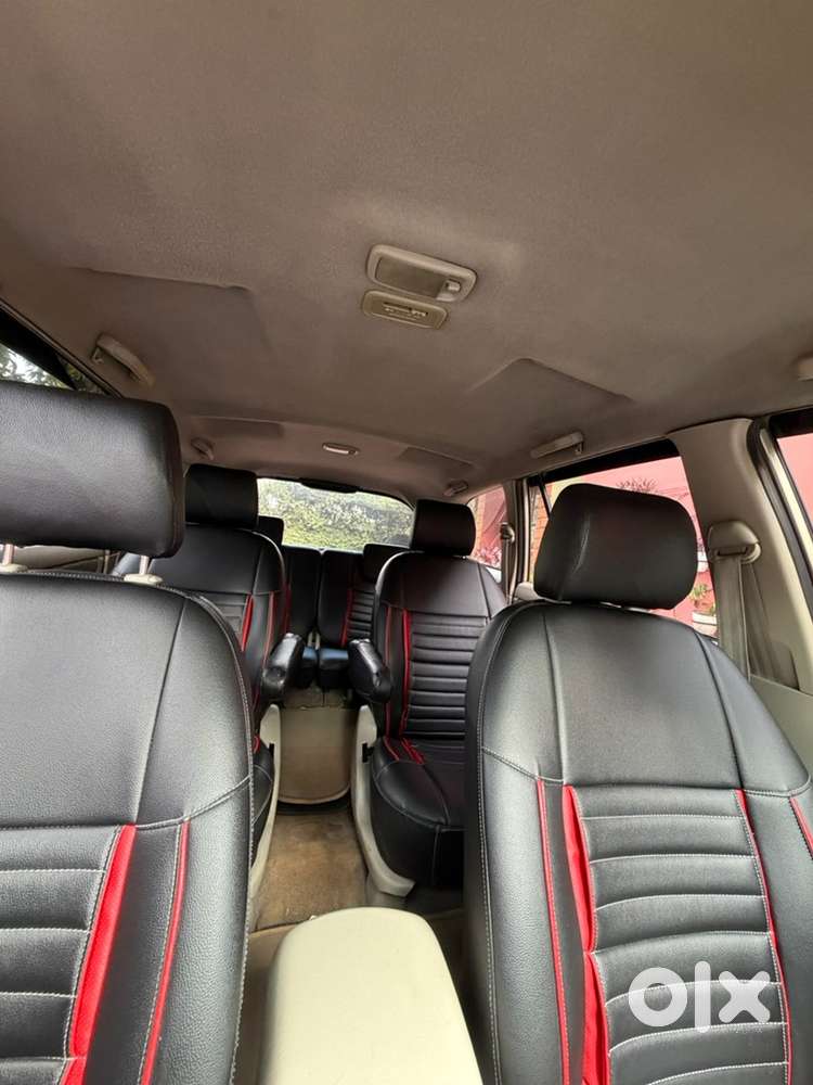 Toyota Innova V Option 2013
