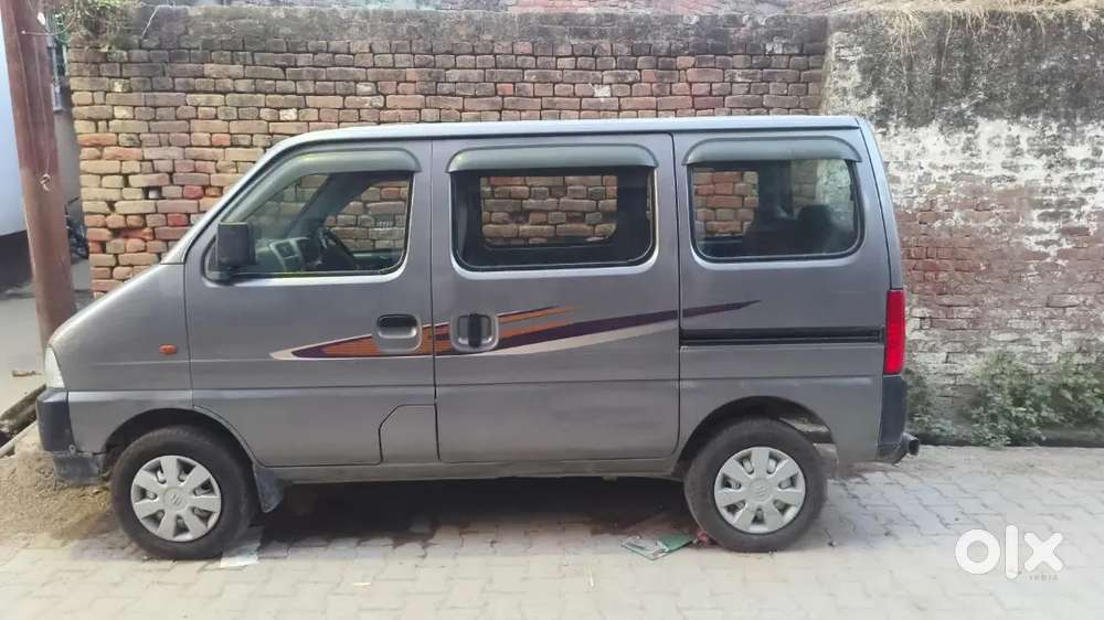 Maruti Suzuki Eeco 2017 Lpg Well Maintained