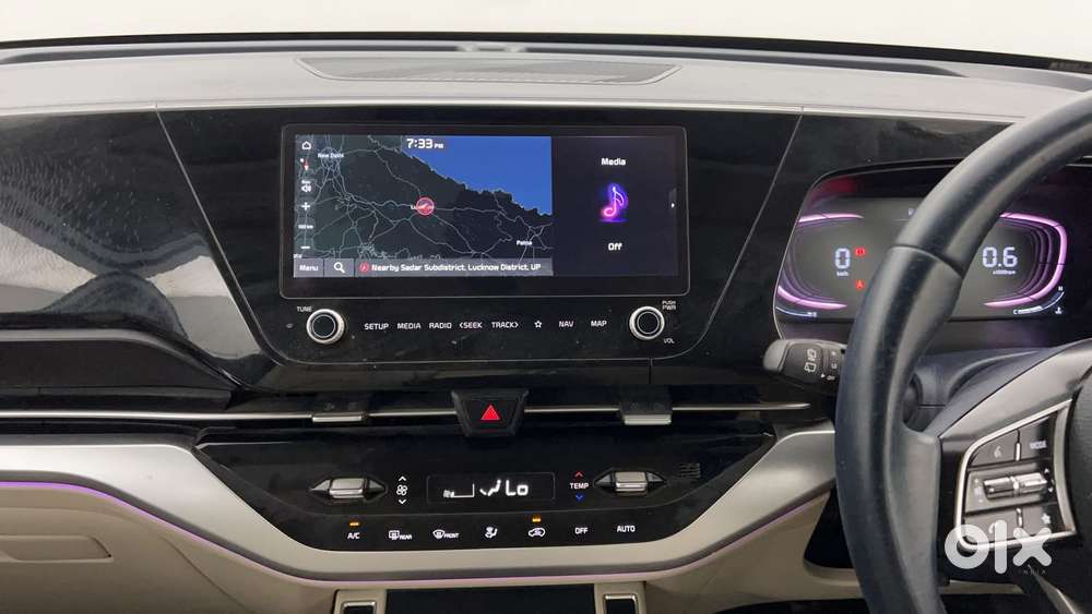 Kia Carens 1.4 Luxury 7 Str, 2022, Petrol