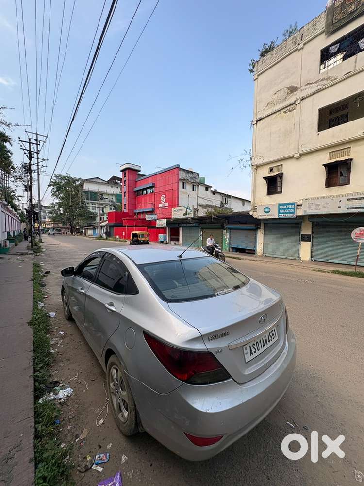 Hyundai Fluidic Verna 2011 Petrol 80000 Km Driven