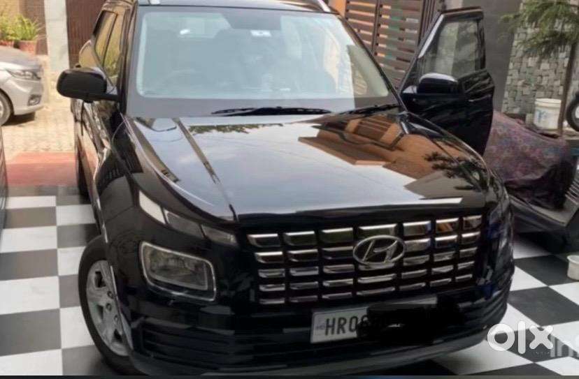 Hyundai Venue Black 36500km