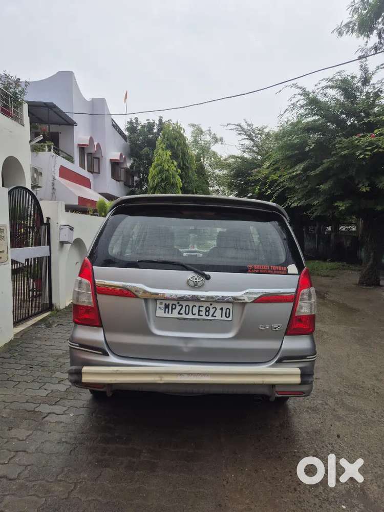 Grey Toyota Innova