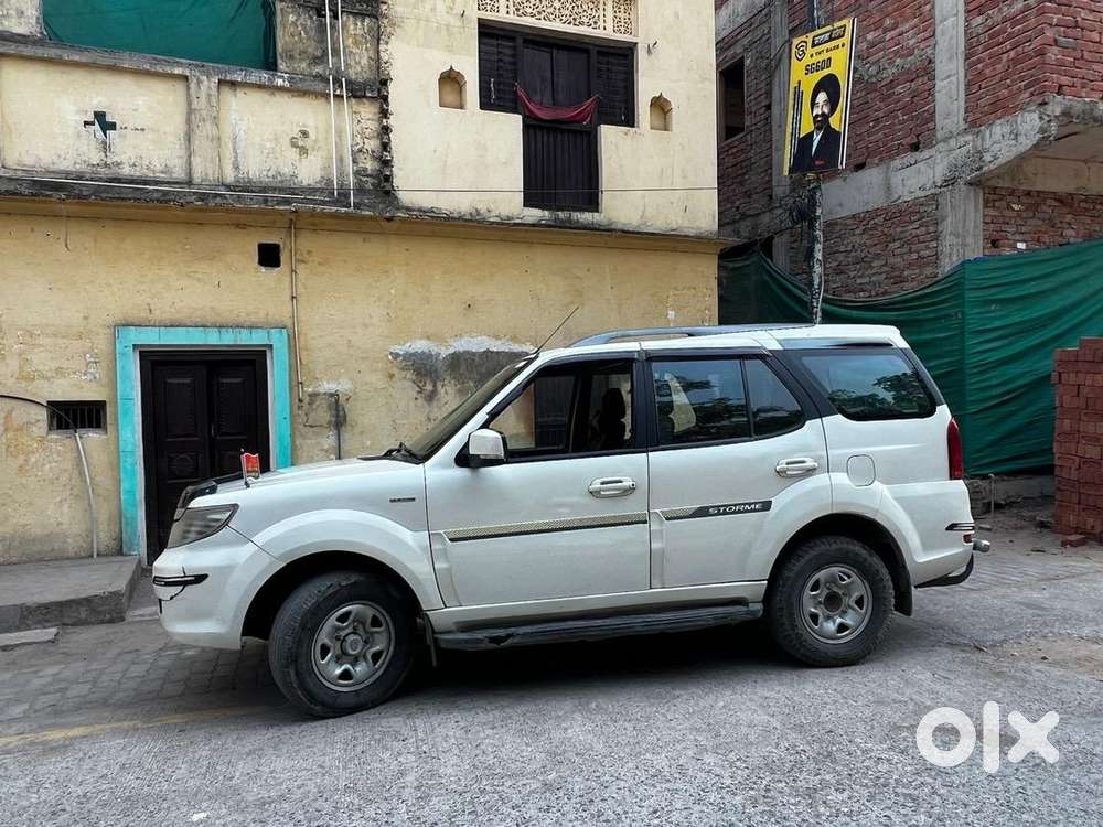 Tata Safari Storme 2015 Diesel Well Maintained
