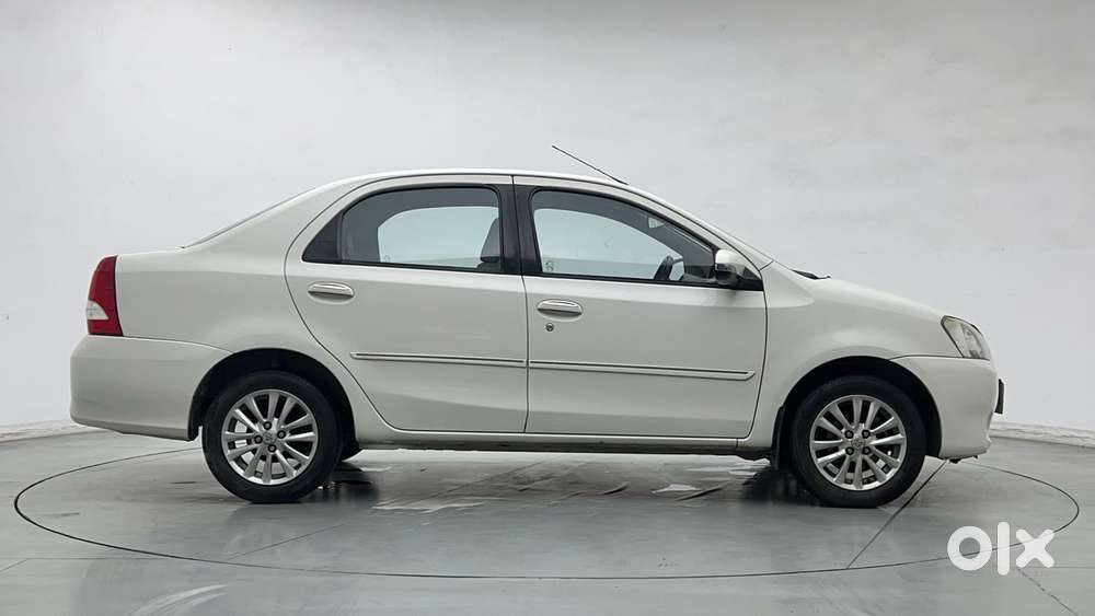 Toyota Etios Vx, 2015, Petrol